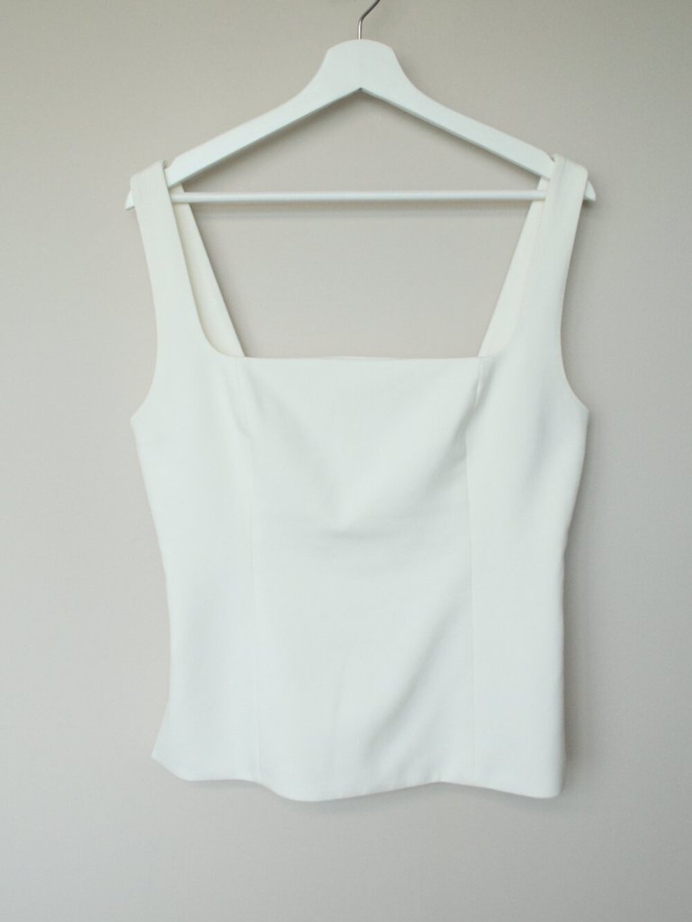 Aritzia Babaton white columnist tank top size 10